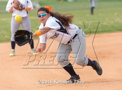 Thumbnail 2 in Providence Catholic @ TMI-Episcopal photogallery.