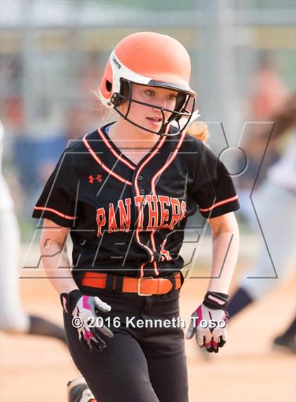 Thumbnail 1 in Providence Catholic @ TMI-Episcopal photogallery.