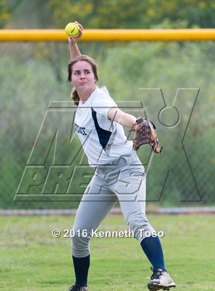Thumbnail 2 in Providence Catholic @ TMI-Episcopal photogallery.