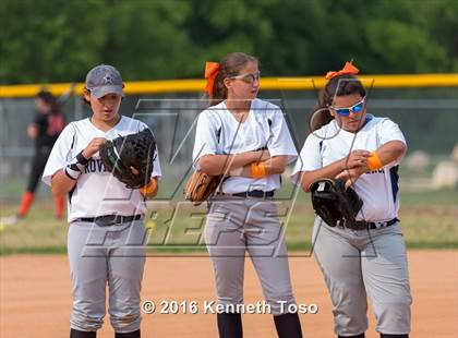 Thumbnail 1 in Providence Catholic @ TMI-Episcopal photogallery.