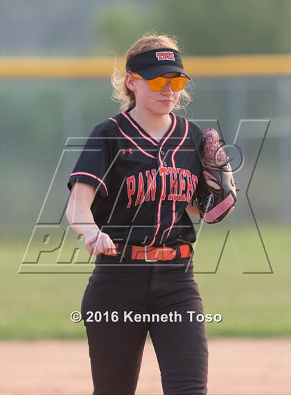 Thumbnail 1 in Providence Catholic @ TMI-Episcopal photogallery.