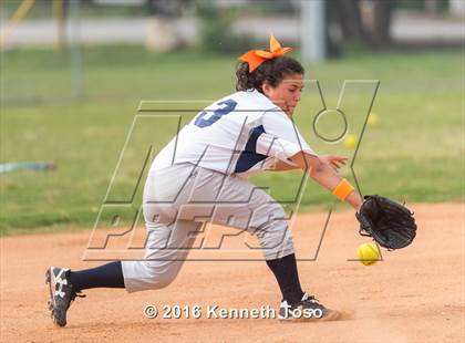 Thumbnail 1 in Providence Catholic @ TMI-Episcopal photogallery.