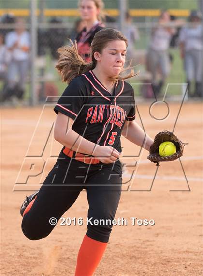 Thumbnail 3 in Providence Catholic @ TMI-Episcopal photogallery.