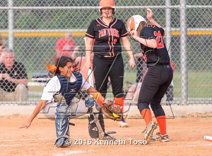 Thumbnail 1 in Providence Catholic @ TMI-Episcopal photogallery.
