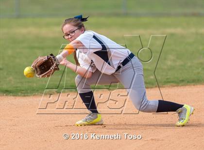 Thumbnail 3 in Providence Catholic @ TMI-Episcopal photogallery.