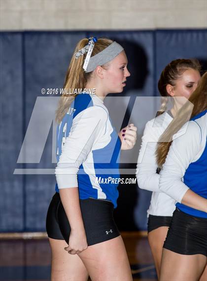 Thumbnail 2 in Spackenkill v Rondout Valley (Section 9 Class B Final) photogallery.