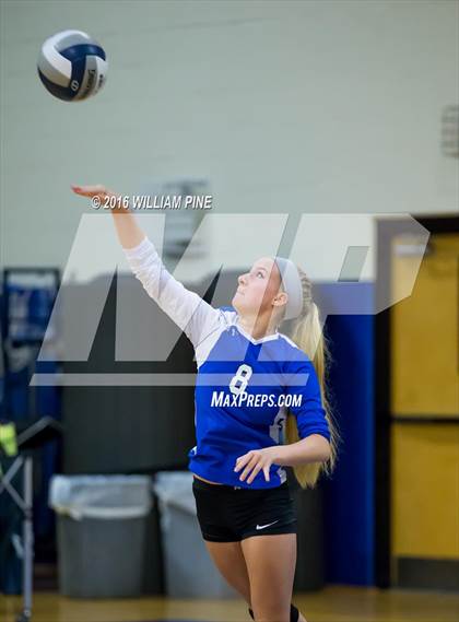 Thumbnail 3 in Spackenkill v Rondout Valley (Section 9 Class B Final) photogallery.