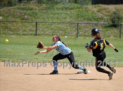 Thumbnail 3 in Cabrillo vs. Buena photogallery.