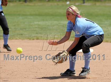 Thumbnail 2 in Cabrillo vs. Buena photogallery.
