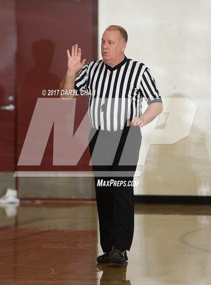 Thumbnail 3 in Pasadena vs. La Salle (La Canada Tournament) photogallery.
