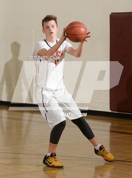 Thumbnail 2 in Pasadena vs. La Salle (La Canada Tournament) photogallery.