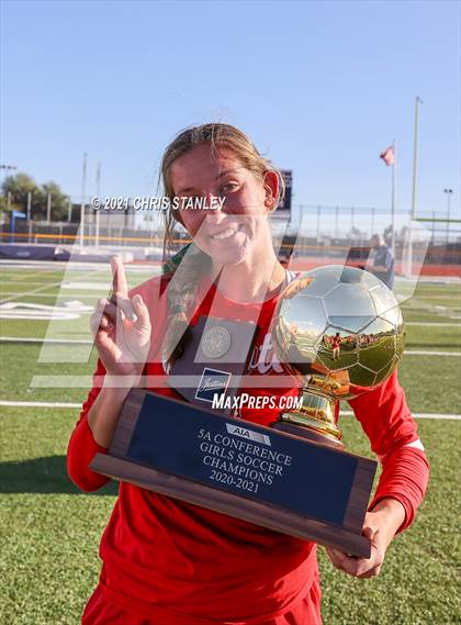 Thumbnail 1 in Campo Verde (AIA 5A Awards) photogallery.