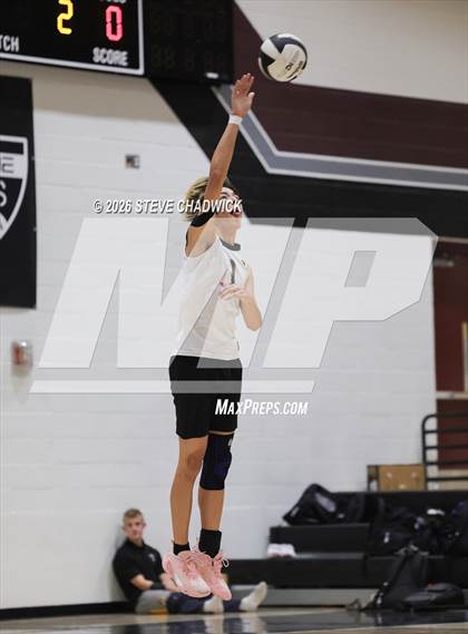 Thumbnail 3 in JV: Gilbert @ Hamilton photogallery.
