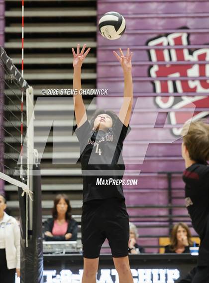 Thumbnail 2 in JV: Gilbert @ Hamilton photogallery.