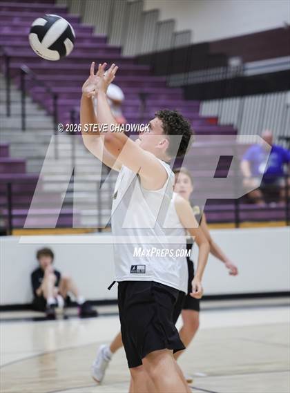 Thumbnail 3 in JV: Gilbert @ Hamilton photogallery.