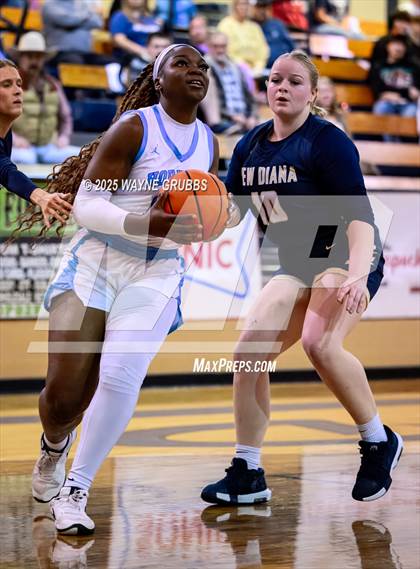 Thumbnail 2 in New Diana @ Hooks (UIL 3A D2 Basketball Bi-District) photogallery.