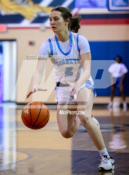 Thumbnail 2 in New Diana @ Hooks (UIL 3A D2 Basketball Bi-District) photogallery.