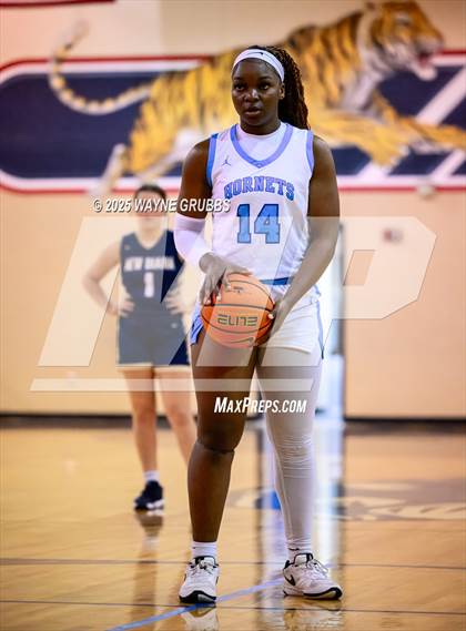 Thumbnail 1 in New Diana @ Hooks (UIL 3A D2 Basketball Bi-District) photogallery.