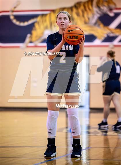 Thumbnail 1 in New Diana @ Hooks (UIL 3A D2 Basketball Bi-District) photogallery.