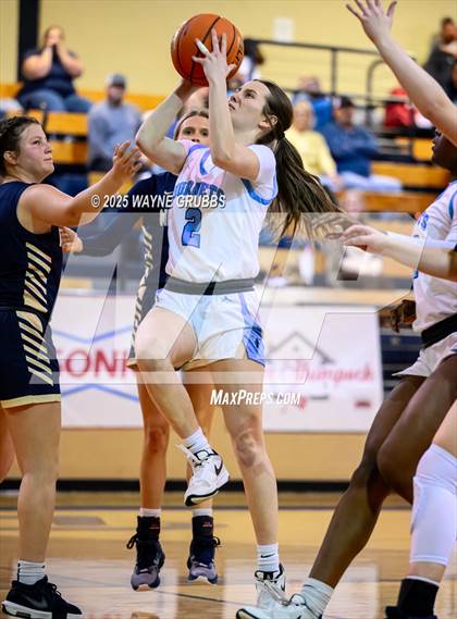 Thumbnail 2 in New Diana @ Hooks (UIL 3A D2 Basketball Bi-District) photogallery.