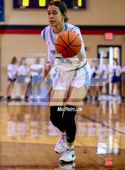 Thumbnail 3 in New Diana @ Hooks (UIL 3A D2 Basketball Bi-District) photogallery.