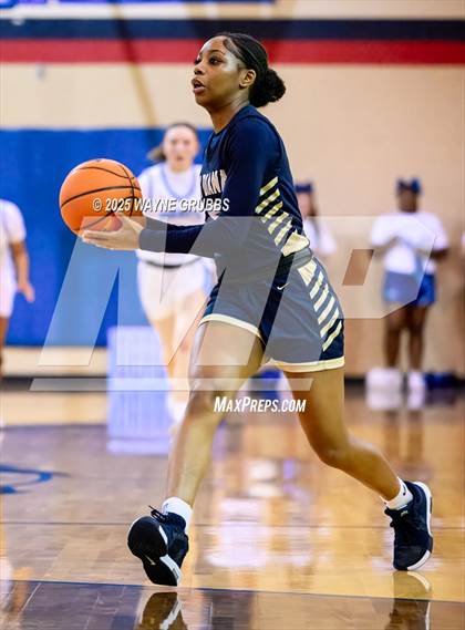 Thumbnail 2 in New Diana @ Hooks (UIL 3A D2 Basketball Bi-District) photogallery.