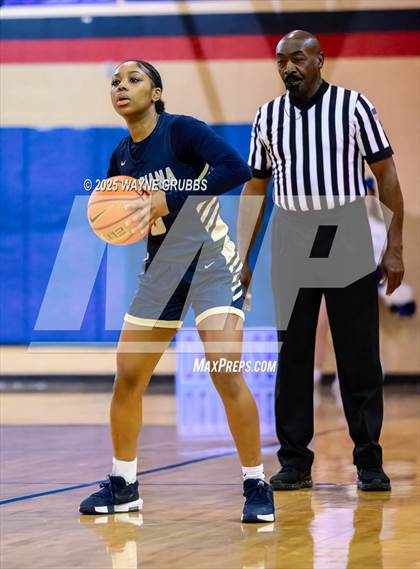 Thumbnail 1 in New Diana @ Hooks (UIL 3A D2 Basketball Bi-District) photogallery.