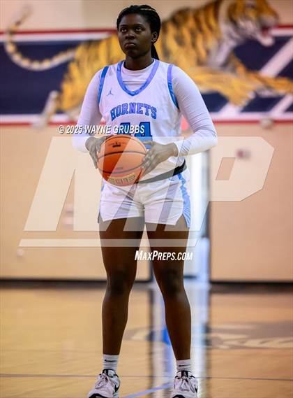 Thumbnail 1 in New Diana @ Hooks (UIL 3A D2 Basketball Bi-District) photogallery.