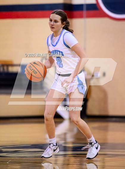 Thumbnail 3 in New Diana @ Hooks (UIL 3A D2 Basketball Bi-District) photogallery.
