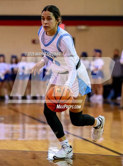 Thumbnail 2 in New Diana @ Hooks (UIL 3A D2 Basketball Bi-District) photogallery.