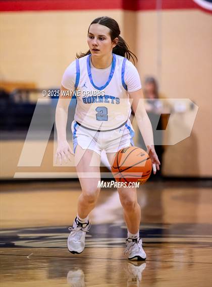 Thumbnail 1 in New Diana @ Hooks (UIL 3A D2 Basketball Bi-District) photogallery.
