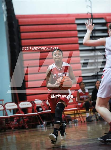 Thumbnail 2 in Mineola vs Valley Stream South photogallery.