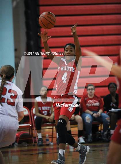 Thumbnail 3 in Mineola vs Valley Stream South photogallery.