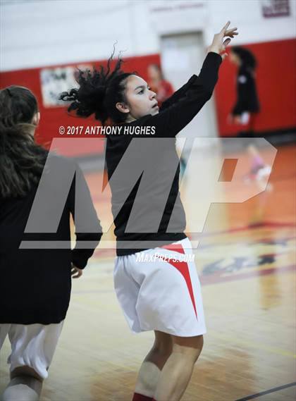 Thumbnail 3 in Mineola vs Valley Stream South photogallery.