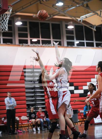 Thumbnail 3 in Mineola vs Valley Stream South photogallery.