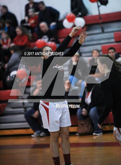 Thumbnail 1 in Mineola vs Valley Stream South photogallery.