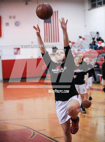 Thumbnail 1 in Mineola vs Valley Stream South photogallery.