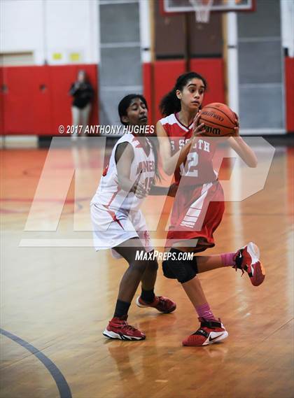 Thumbnail 2 in Mineola vs Valley Stream South photogallery.