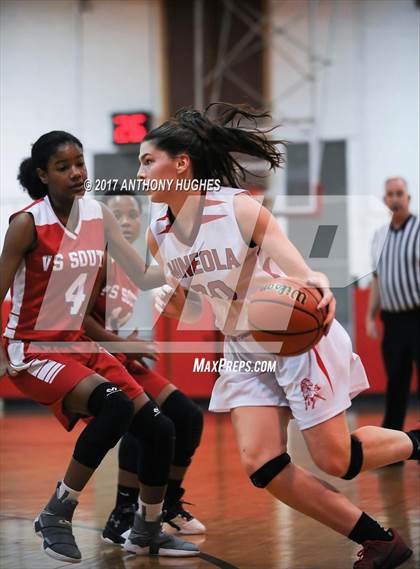 Thumbnail 3 in Mineola vs Valley Stream South photogallery.