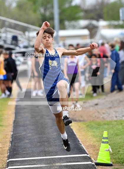 Thumbnail 2 in Santo High School Meet photogallery.