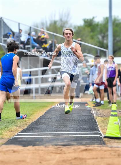 Thumbnail 2 in Santo High School Meet photogallery.