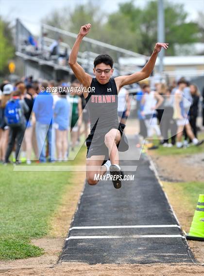 Thumbnail 1 in Santo High School Meet photogallery.