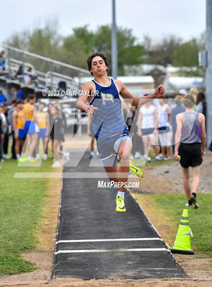 Thumbnail 3 in Santo High School Meet photogallery.