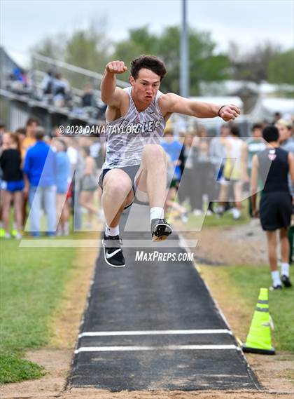 Thumbnail 3 in Santo High School Meet photogallery.
