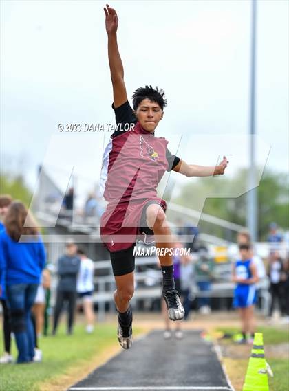 Thumbnail 2 in Santo High School Meet photogallery.