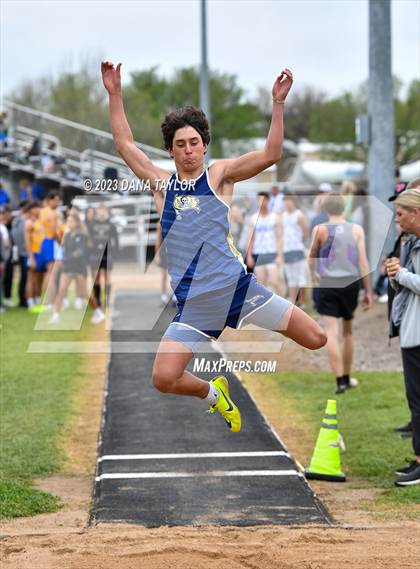 Thumbnail 3 in Santo High School Meet photogallery.