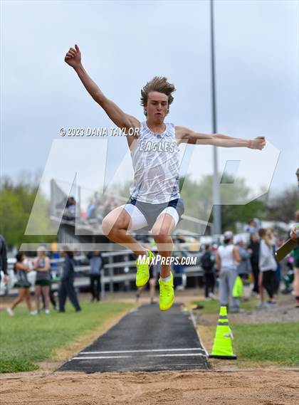 Thumbnail 3 in Santo High School Meet photogallery.