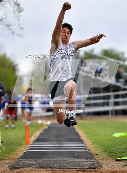 Thumbnail 2 in Santo High School Meet photogallery.
