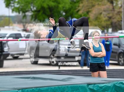 Thumbnail 2 in Santo High School Meet photogallery.