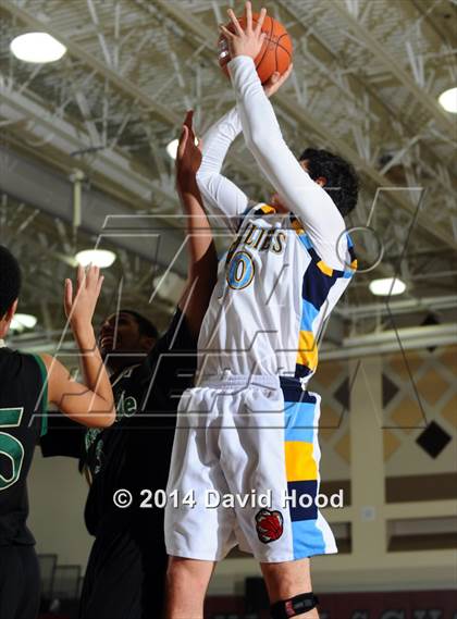 Thumbnail 2 in Lakeside vs. Los Osos (MaxPreps Holiday Classic) photogallery.